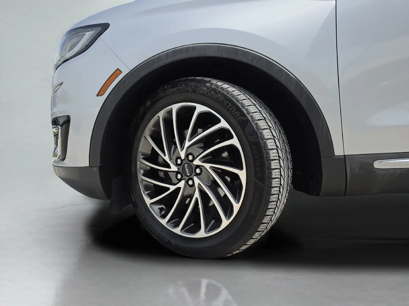 2019 Lincoln Nautilus - $20,879