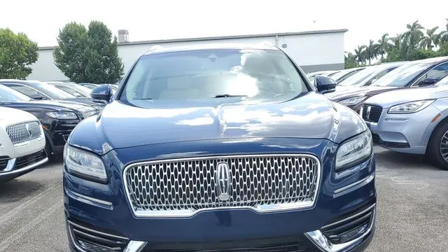 2019 Lincoln Nautilus Reserve
