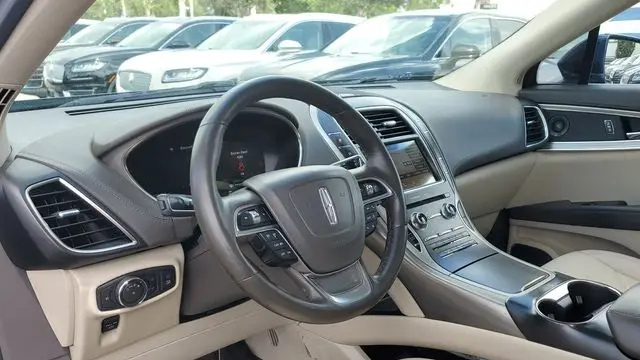 2019 Lincoln Nautilus Reserve
