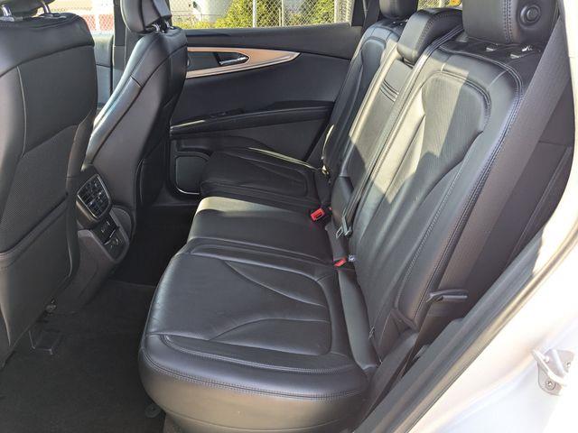 2019 Lincoln Nautilus - $18,112