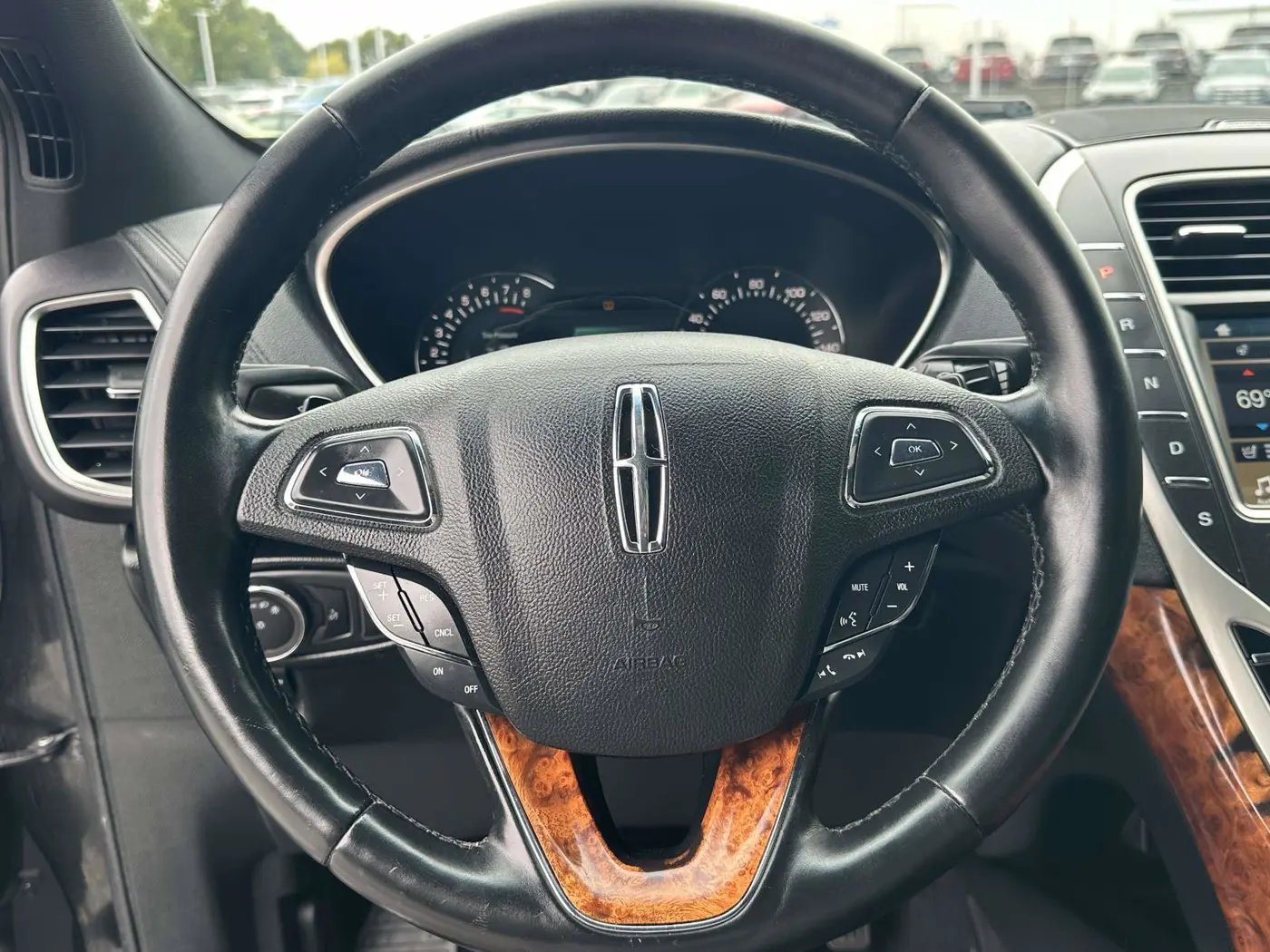 2017 Lincoln MKX - $12,775