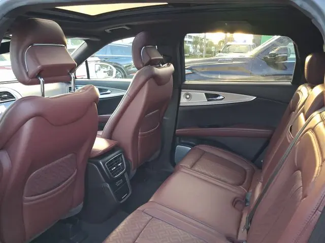 2019 Lincoln Nautilus - $23,990