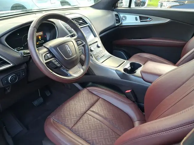 2019 Lincoln Nautilus - $23,990