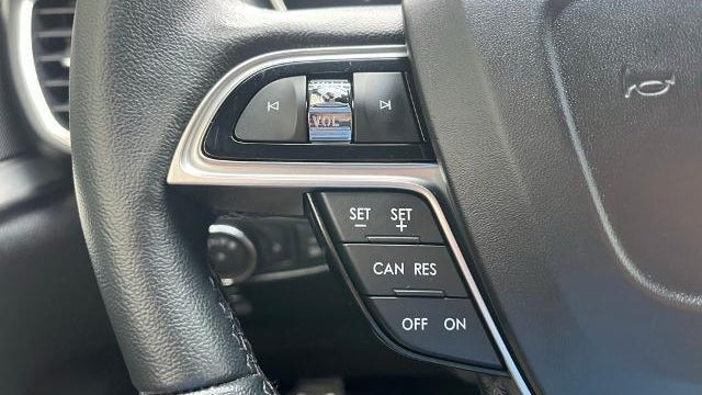 2019 Lincoln Nautilus Base