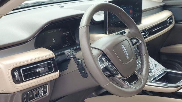 2023 Lincoln Nautilus Standard