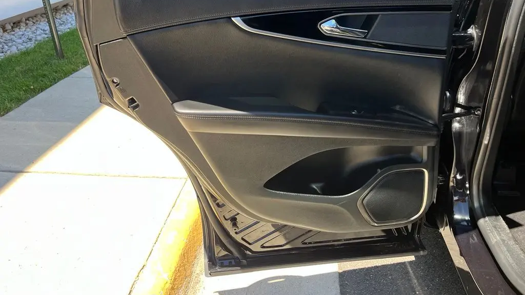 2023 Lincoln Nautilus Standard