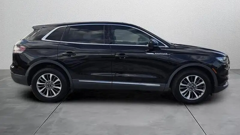 2022 Lincoln Nautilus Standard