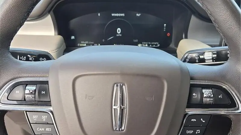 2022 Lincoln Nautilus Standard