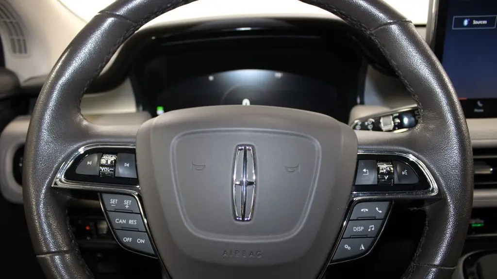 2023 Lincoln Nautilus Standard