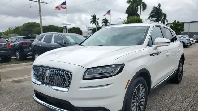 2023 Lincoln Nautilus Standard