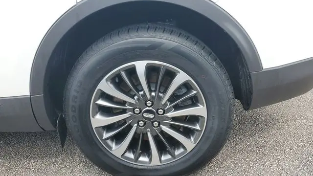 2023 Lincoln Nautilus Standard