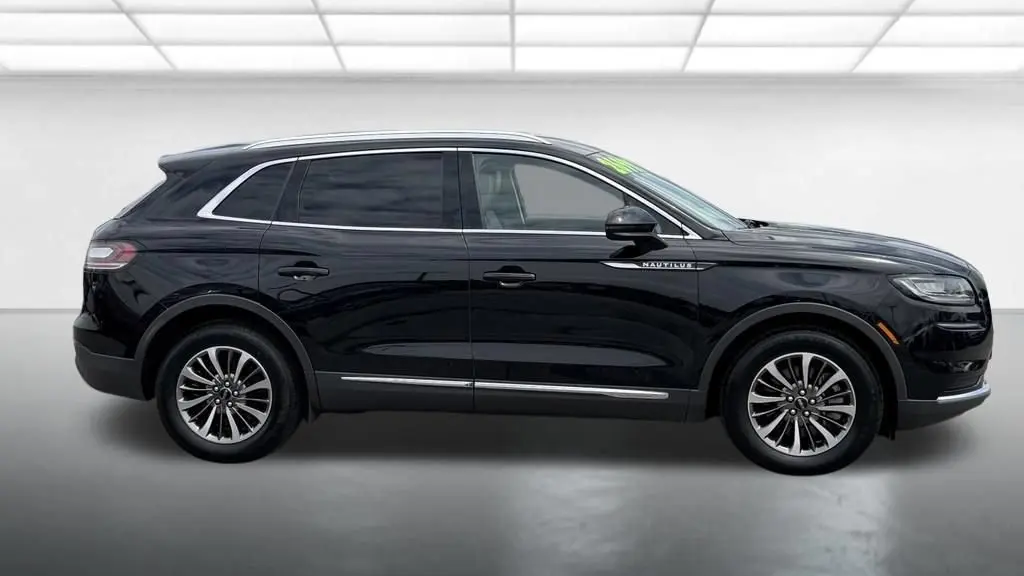 2021 Lincoln Nautilus Standard