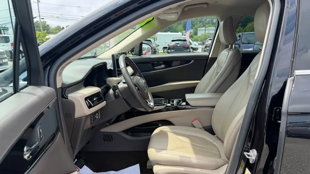 2021 Lincoln Nautilus Standard