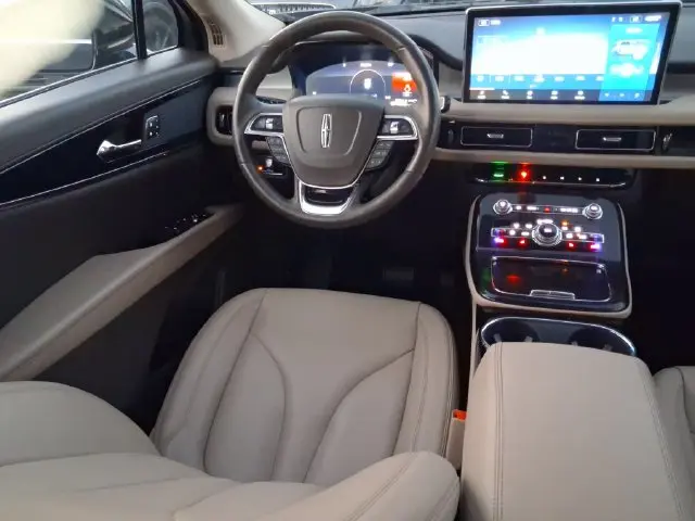2023 Lincoln Nautilus - $30,990