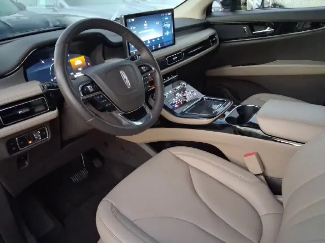 2023 Lincoln Nautilus - $30,990