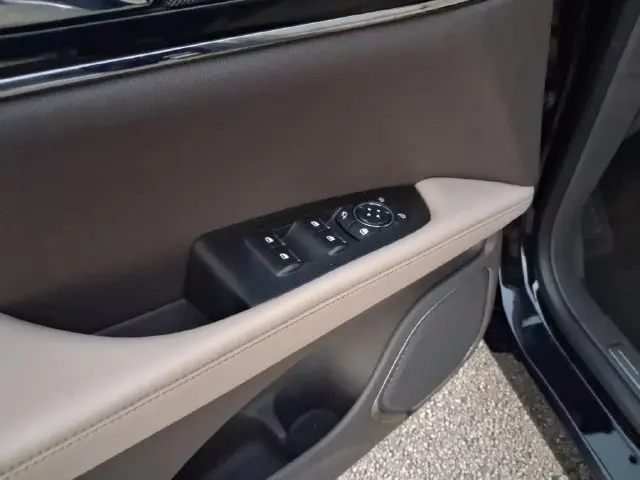 2023 Lincoln Nautilus - $30,990