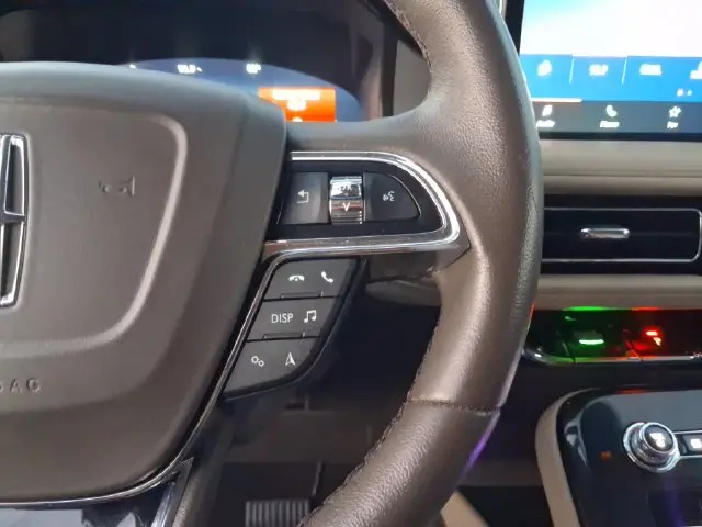 2023 Lincoln Nautilus - $30,990