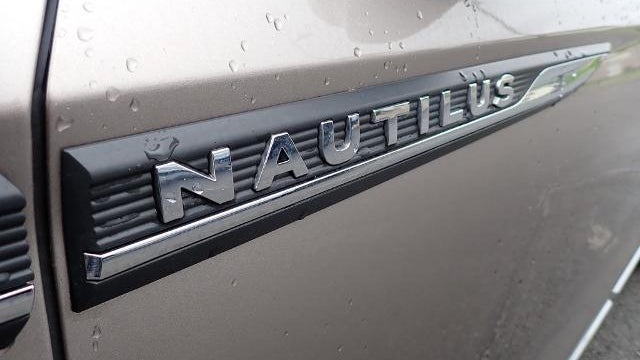 2019 Lincoln Nautilus Base