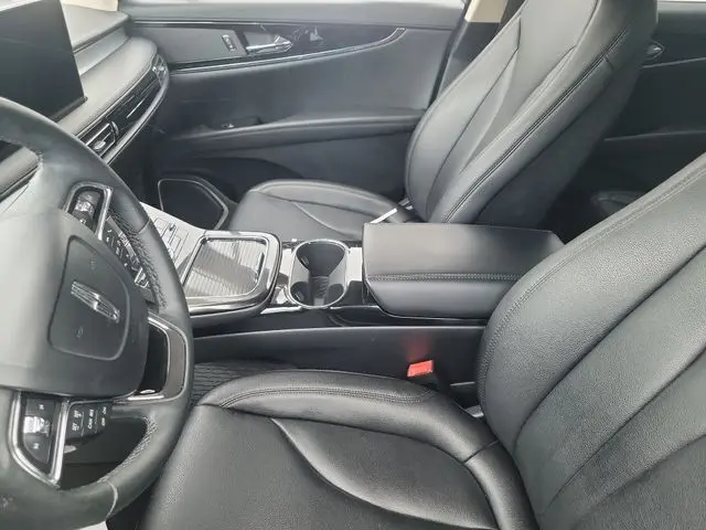 2023 Lincoln Nautilus - $30,990