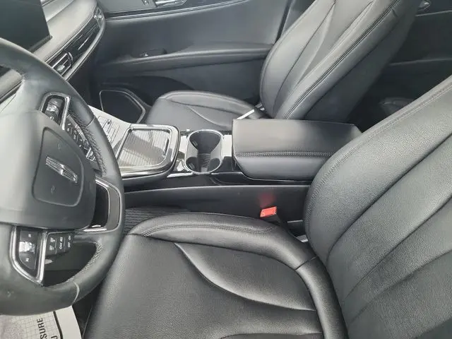 2023 Lincoln Nautilus - $30,990