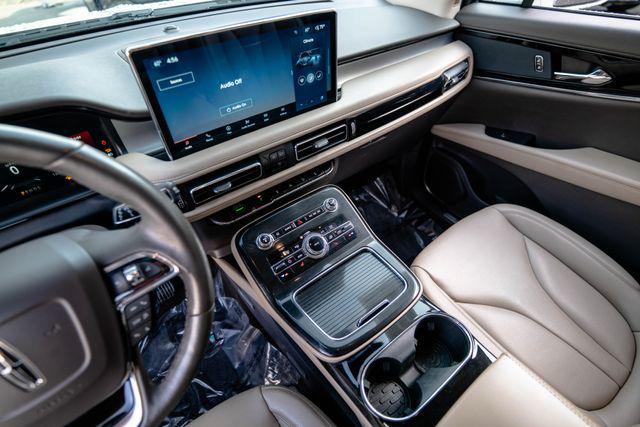 2022 Lincoln Nautilus - $25,998
