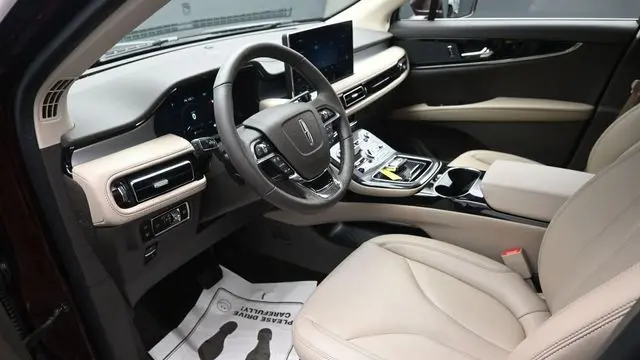 2023 Lincoln Nautilus Standard