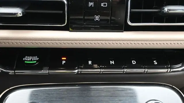 2023 Lincoln Nautilus Standard