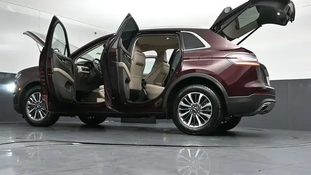 2023 Lincoln Nautilus Standard