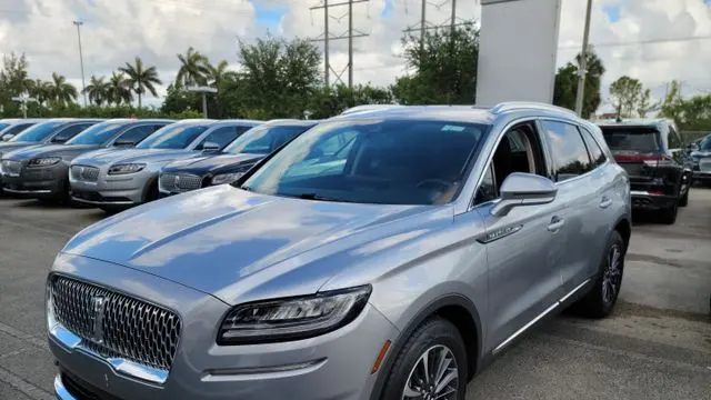 2023 Lincoln Nautilus Standard