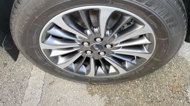 2023 Lincoln Nautilus Standard