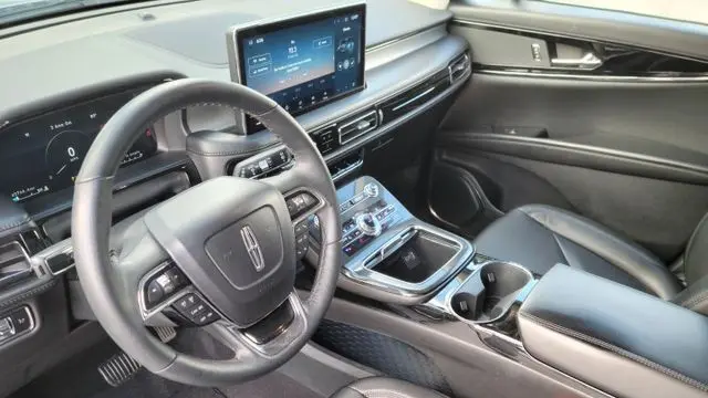 2023 Lincoln Nautilus Standard