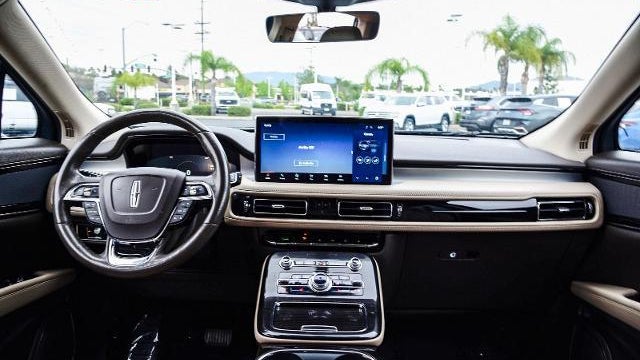 2023 Lincoln Nautilus Standard