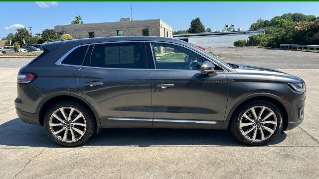 2019 Lincoln Nautilus Select