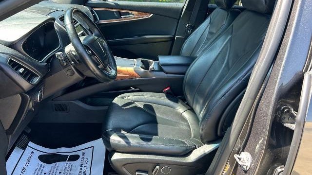 2019 Lincoln Nautilus Select