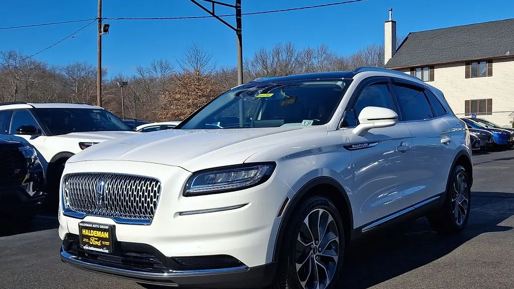 2022 Lincoln Nautilus Reserve