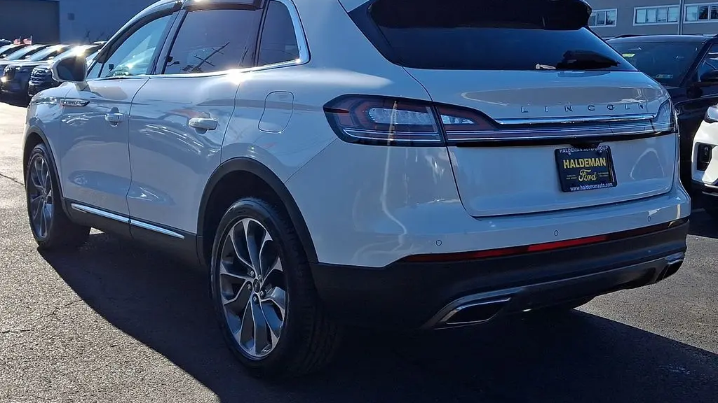 2022 Lincoln Nautilus Reserve