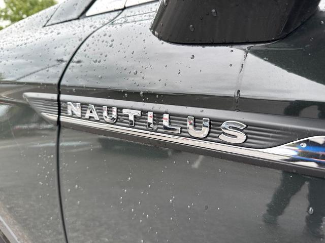 2022 Lincoln Nautilus - $32,000