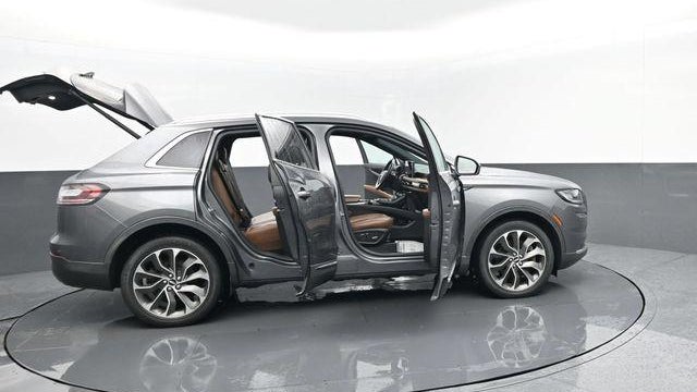 2021 Lincoln Nautilus Reserve