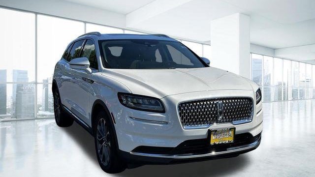 Preowned 2023 Lincoln Nautilus Reserve for Sale