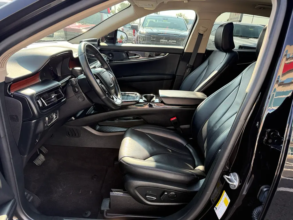 2021 Lincoln Nautilus - $24,996
