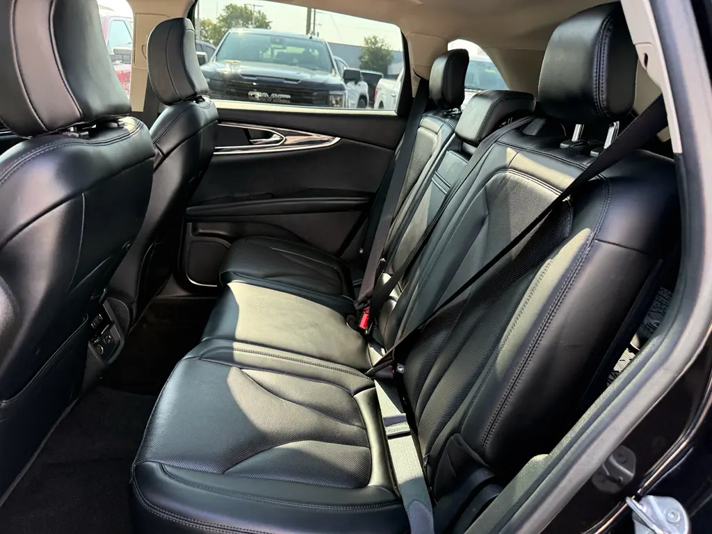 2021 Lincoln Nautilus - $24,996