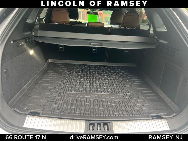 2022 Lincoln Nautilus - $33,595