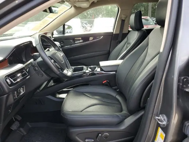 2023 Lincoln Nautilus - $40,990