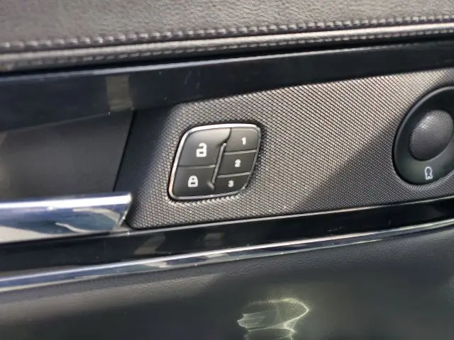 2023 Lincoln Nautilus - $40,990