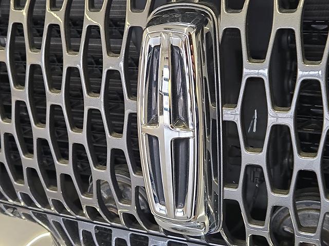 2021 Lincoln Nautilus - $31,999