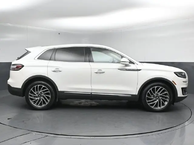 2020 Lincoln Nautilus - $21,873