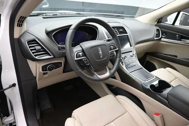 2020 Lincoln Nautilus - $21,873