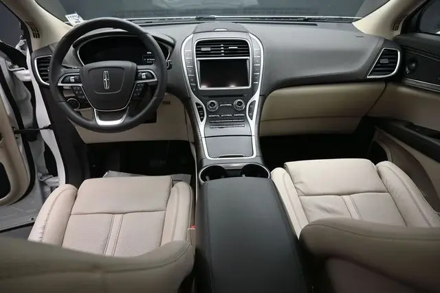 2020 Lincoln Nautilus - $21,873