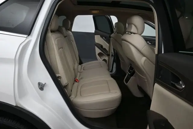 2020 Lincoln Nautilus - $21,873