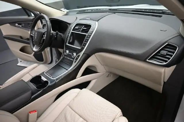 2020 Lincoln Nautilus - $21,873
